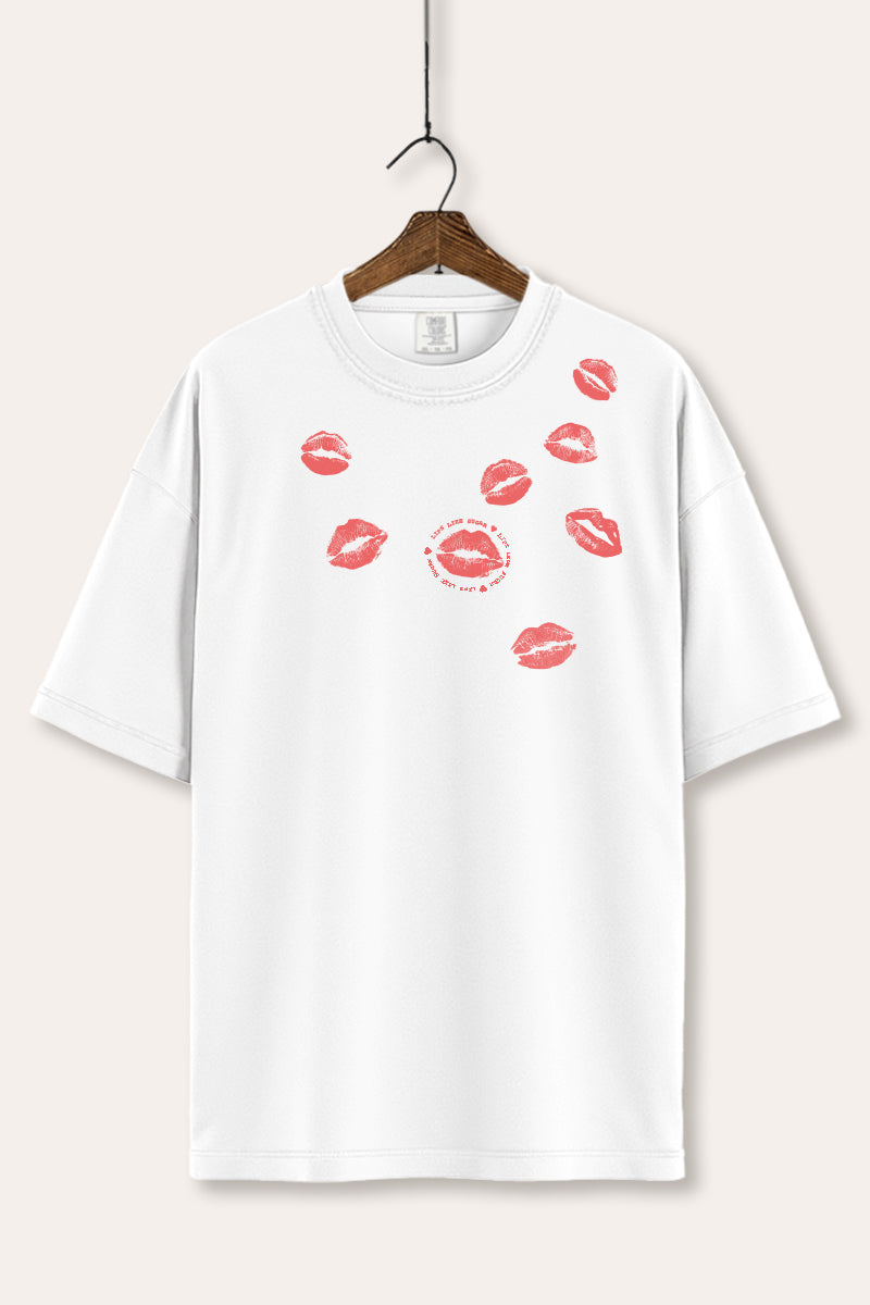Kiss Mark Lips Graphic Women's Comfort Tee
