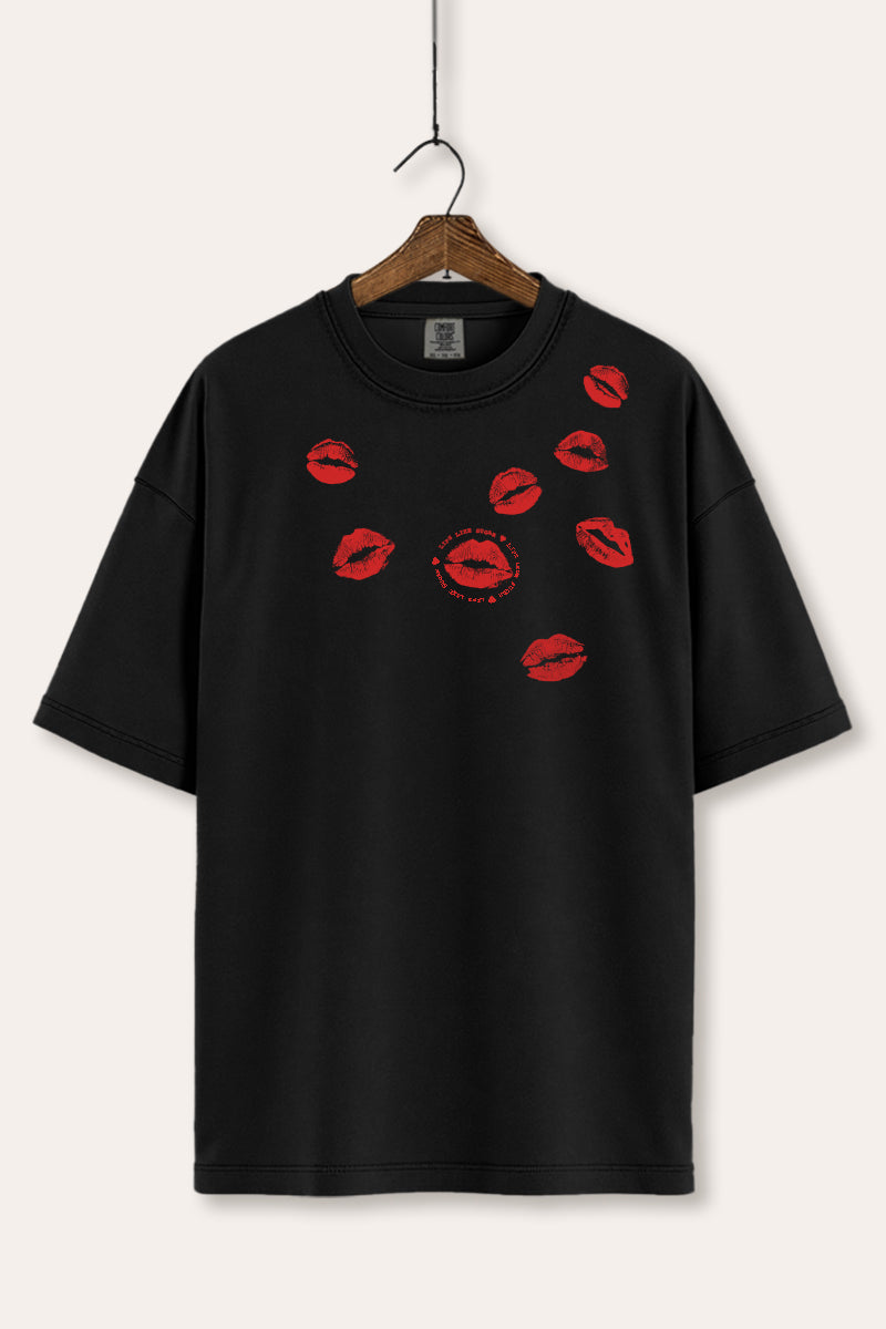 Kiss Mark Lips Graphic Women's Comfort Tee