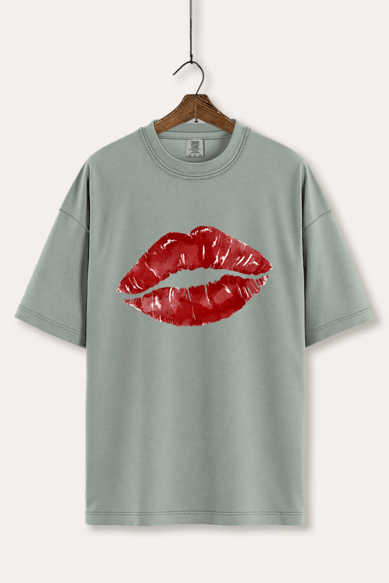 red kiss lips graphic comfort colors® tee