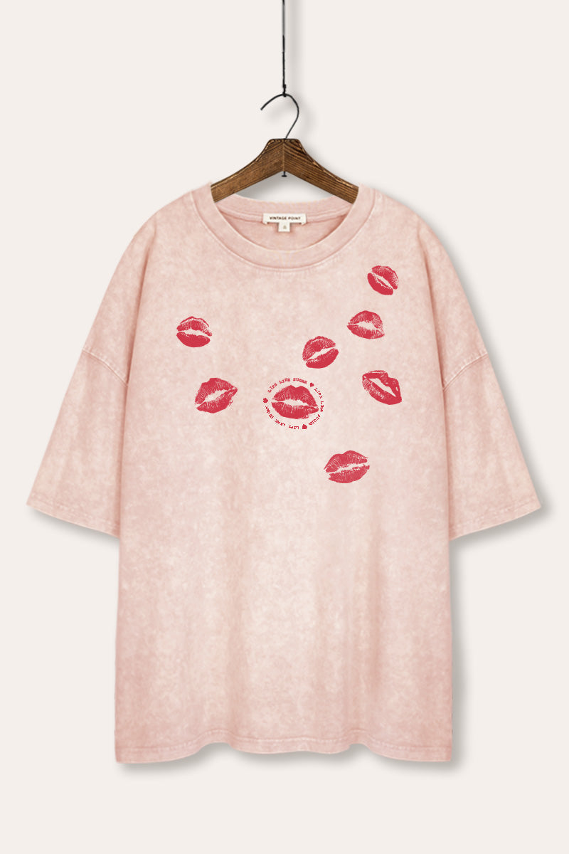 kiss mark lips graphic mineral wash oversized tee