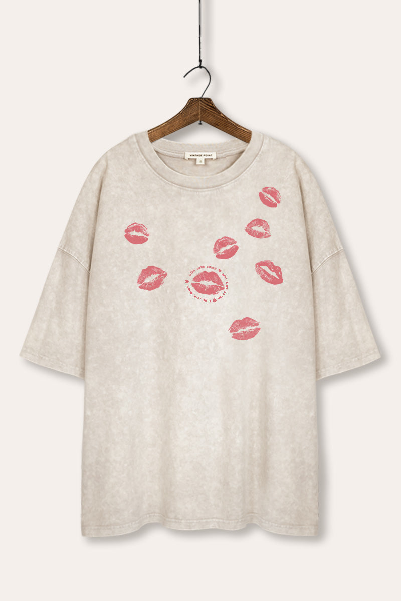 kiss mark lips graphic mineral wash oversized tee