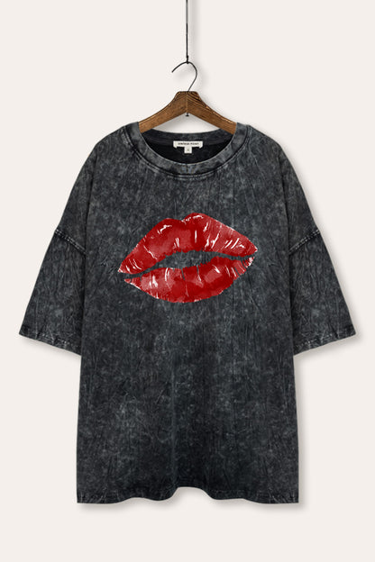 Red Lips Graphic Mineral Wash Oversized Tee