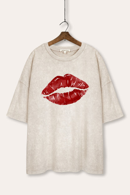 Red Lips Graphic Mineral Wash Oversized Tee