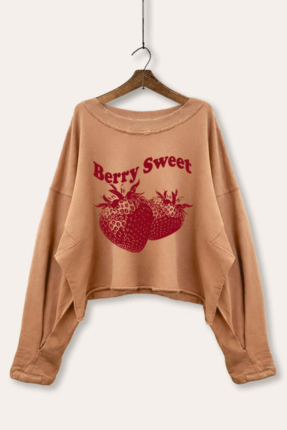 Sweet Strawberry Fruit Graphic Cropped Sweatshirt