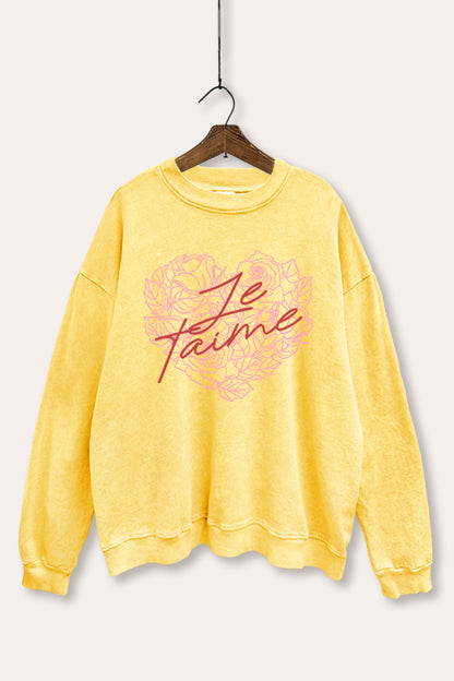 Je T'aime Rose Heart Graphic Mineral Wash Sweatshirt