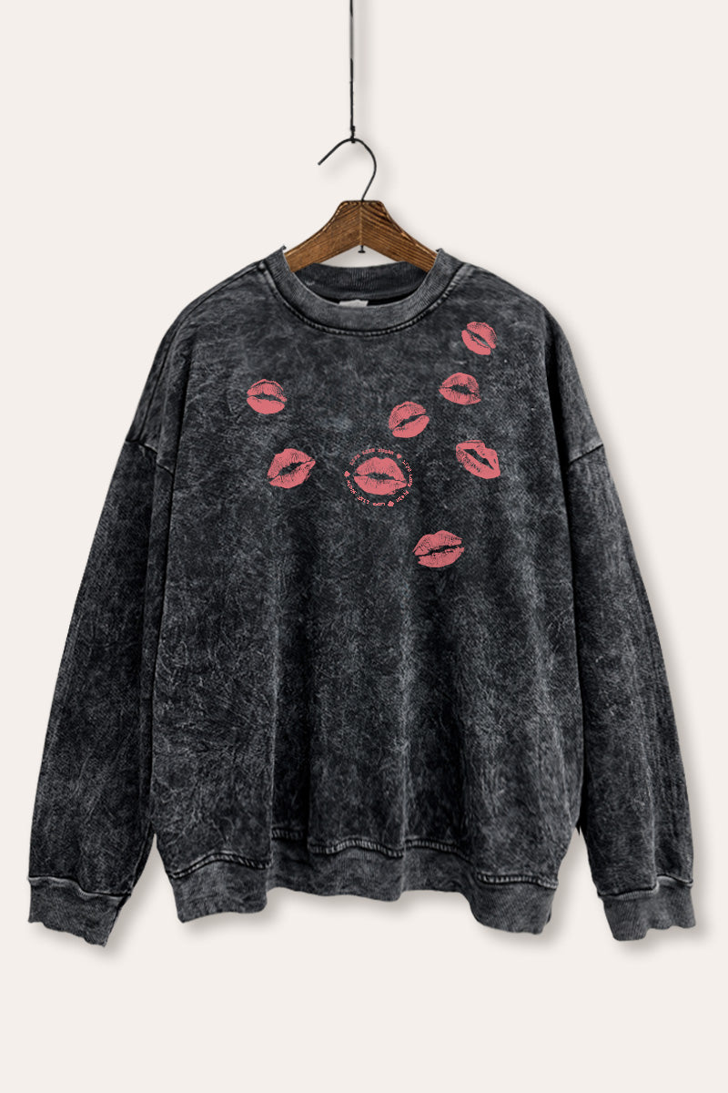 Kiss Mark Lips Graphic Mineral Wash Sweatshirt