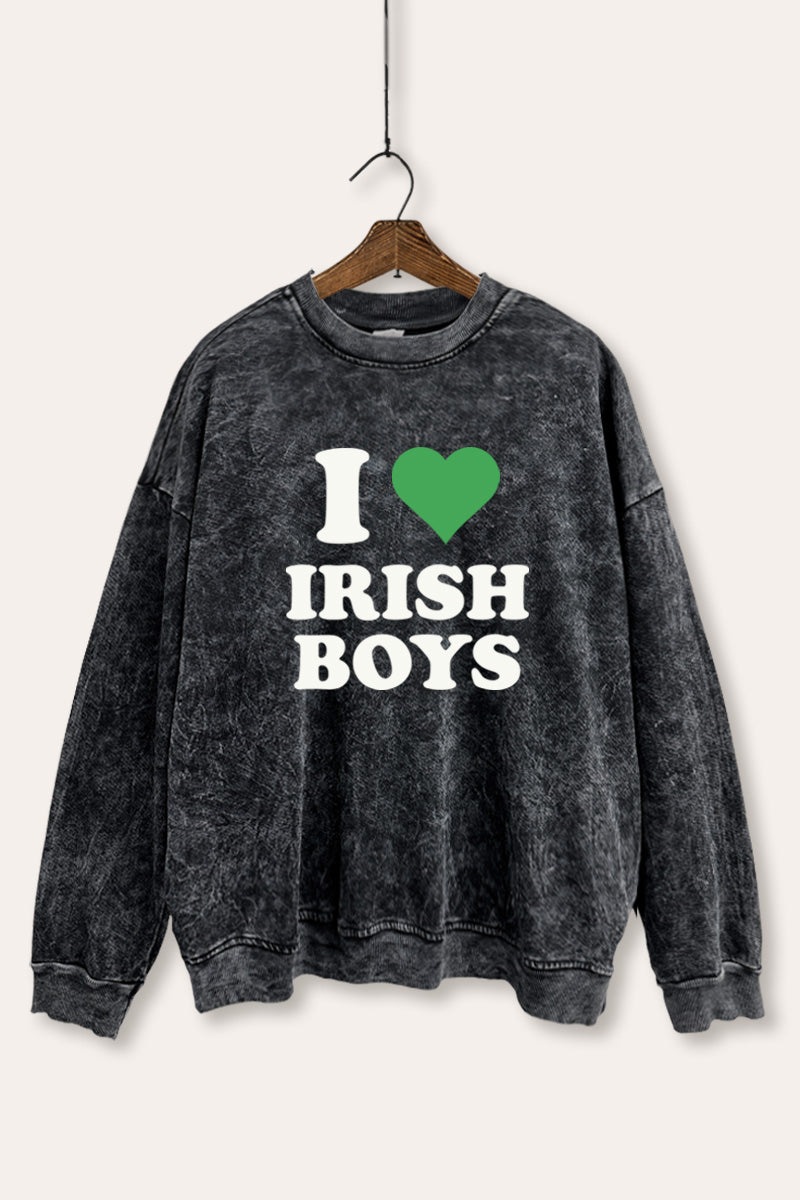 I Love Irish Boys Green Heart Graphic Mineral Wash Sweatshirt