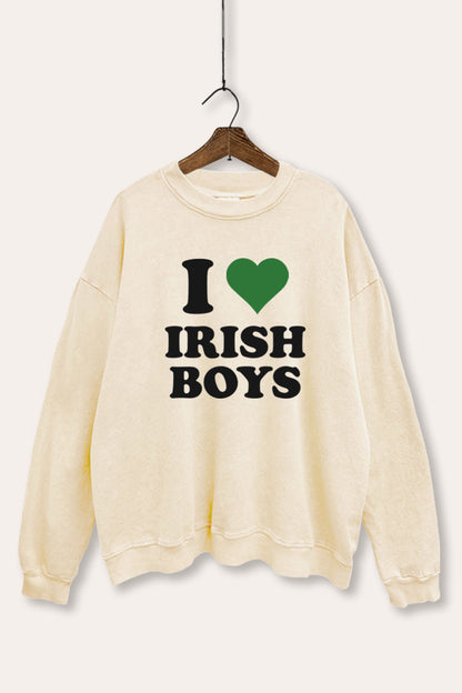 I Love Irish Boys Green Heart Graphic Mineral Wash Sweatshirt