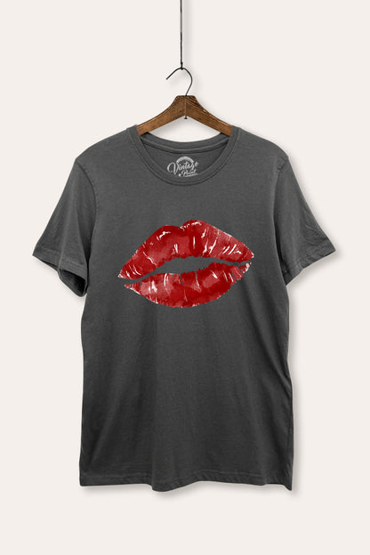 Red Kiss Lips Graphic Women's Basic Casual Tee