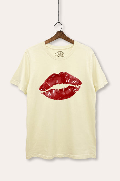 Red Kiss Lips Graphic Women's Basic Casual Tee