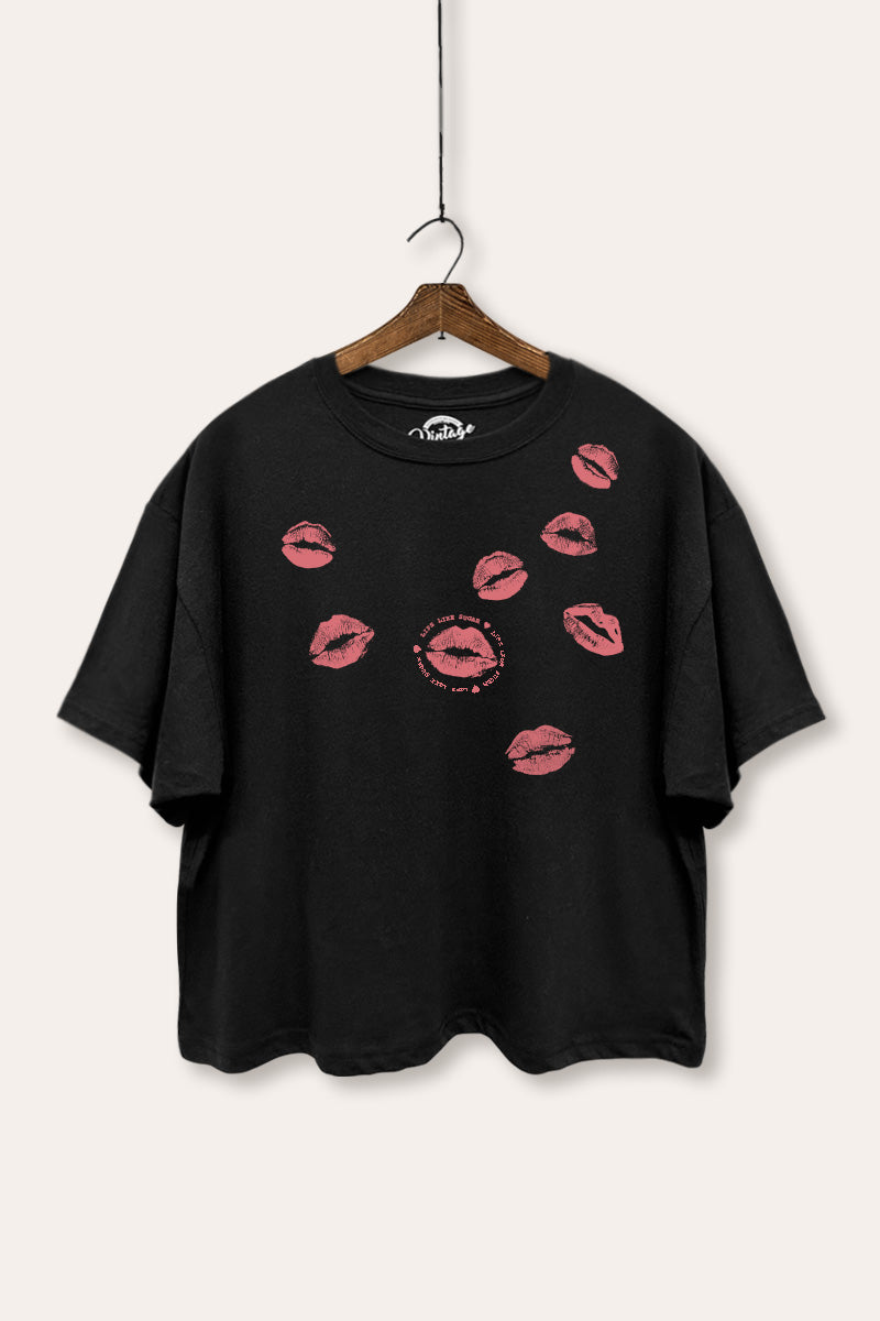 kiss mark lips graphic boxy crop top
