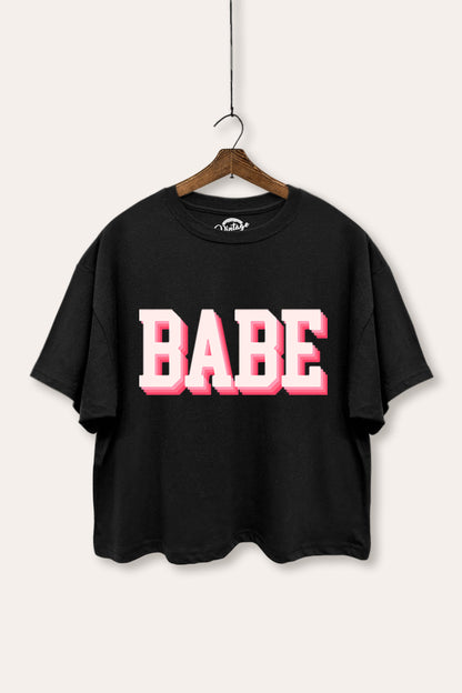 Babe Lettering Graphic Boxy Crop Top