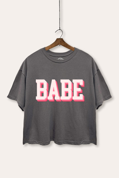 Babe Lettering Graphic Boxy Crop Top