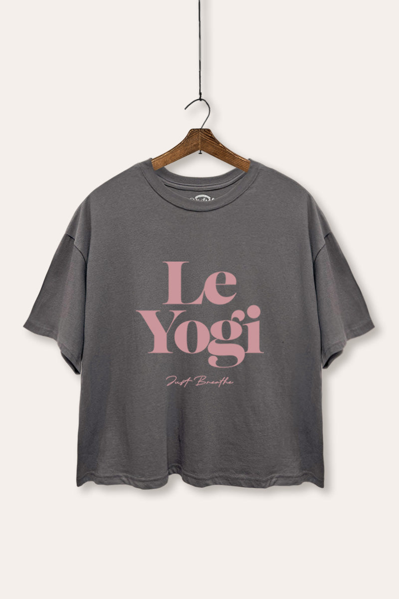 "le yogi" graphic boxy crop top
