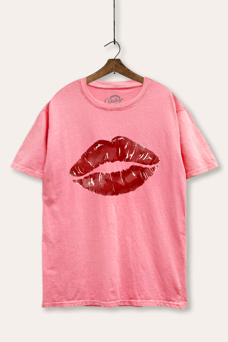 red kiss lips graphic mineral wash boxy tee