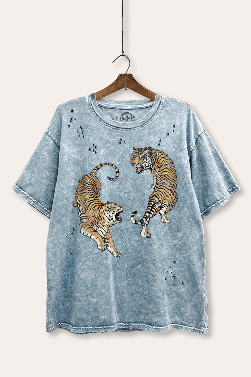 roaring tigers mineral wash distressed boxy graphic t-shirt