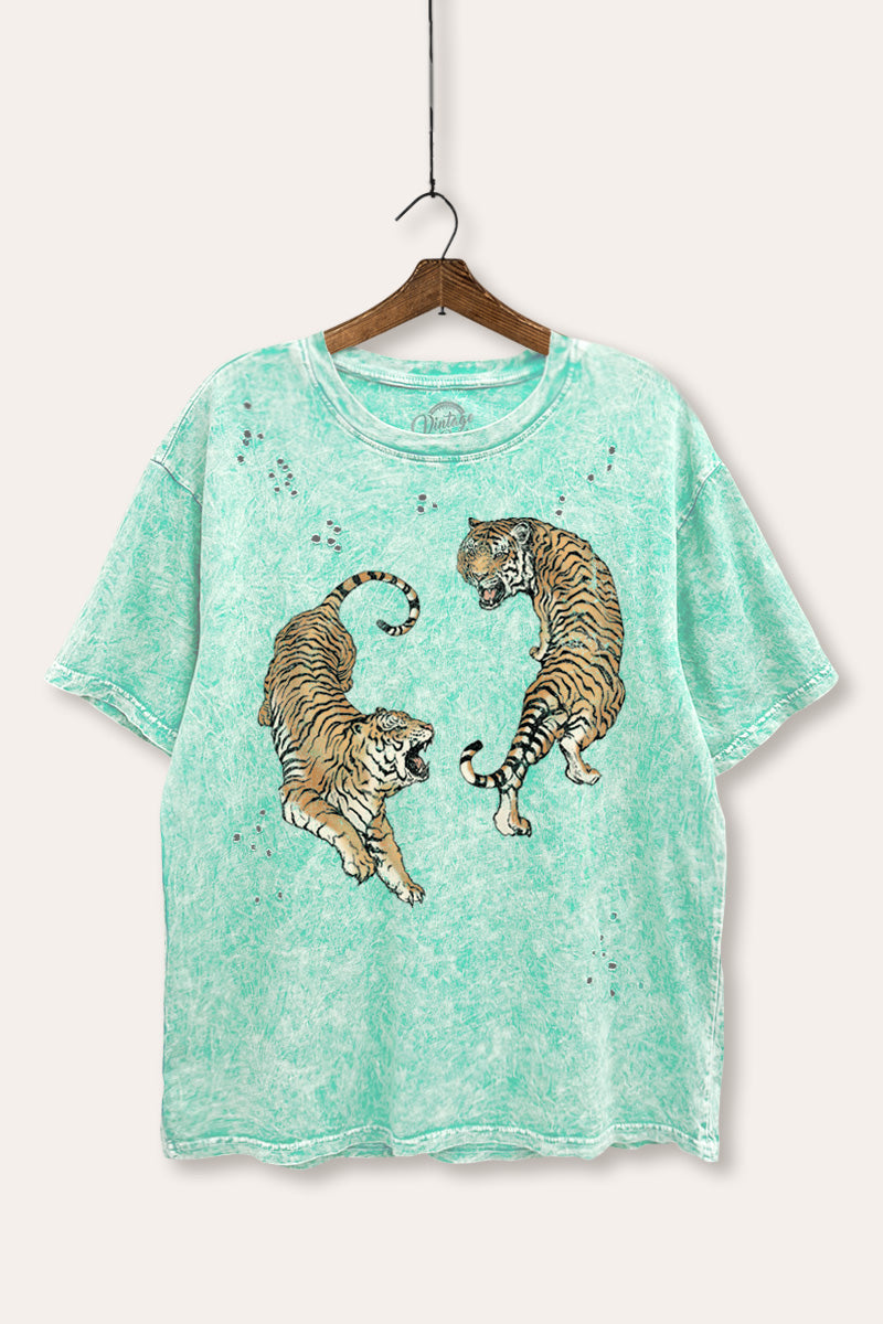 roaring tigers mineral wash distressed boxy graphic t-shirt