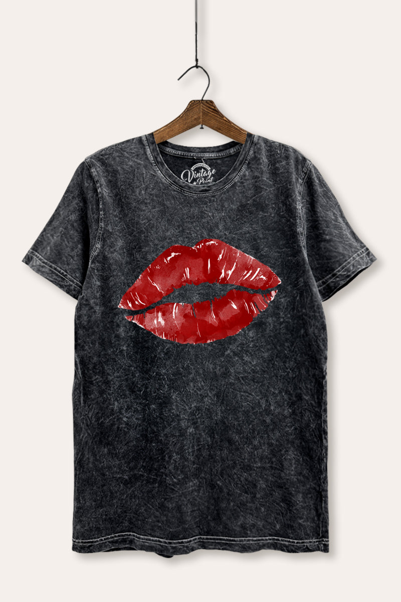red kiss lips graphic mineral wash relaxed tee