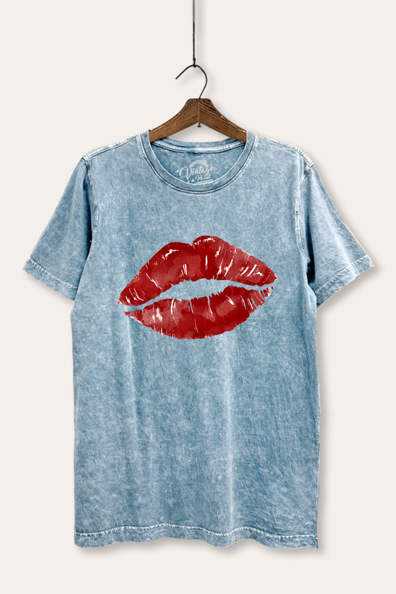 red kiss lips graphic mineral wash relaxed tee