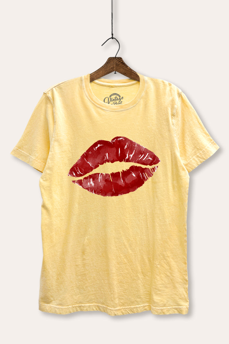 red kiss lips graphic mineral wash relaxed tee