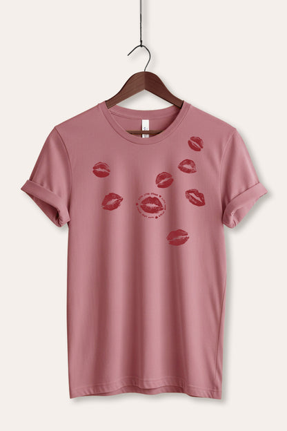 Kiss Mark Lips Graphic Women's Jersey Tee